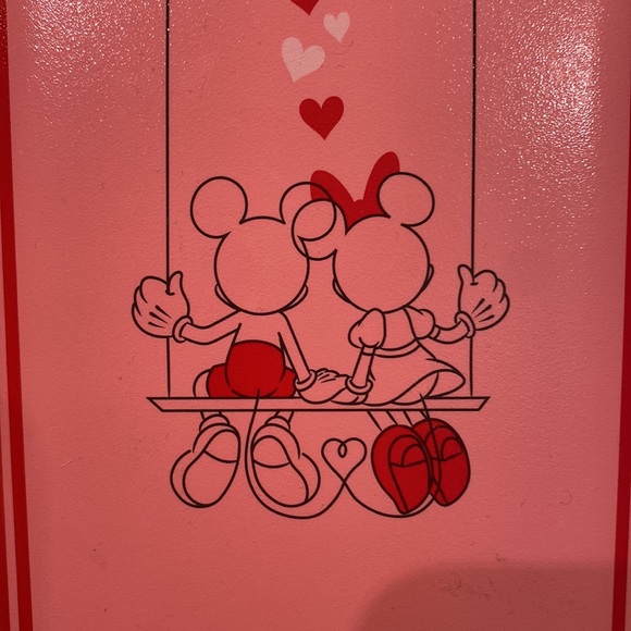 Tupperware x Disney Mickey Mouse Minnie Mouse Canister, 1.8 Litre - Picture 2 of 9